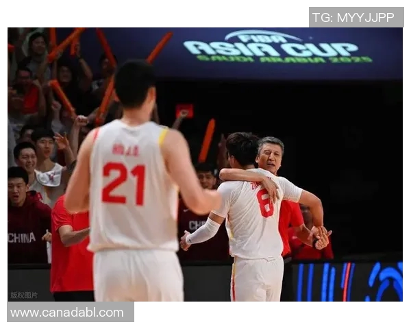 球迷热议球员交接擦出火花，为赛季精彩开幕喝彩！